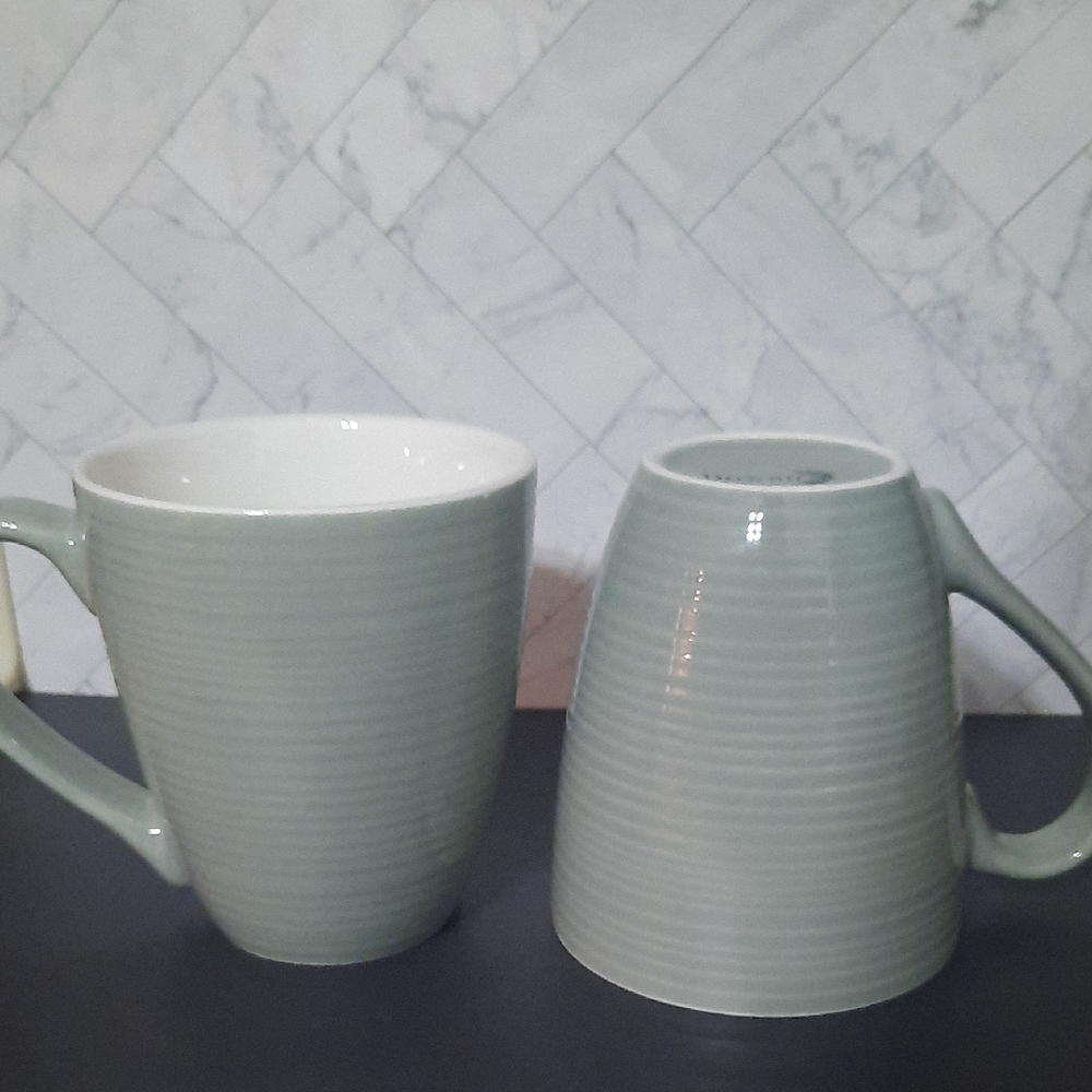 Sophisticated Gray Mug Set